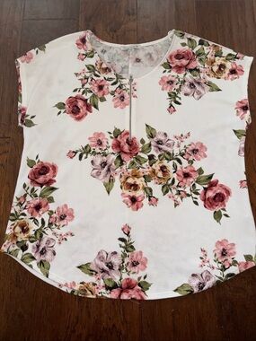Green Envelope White Floral Zip-Front Blouse